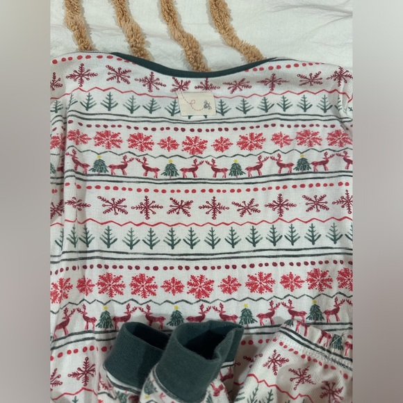 Burt’s Bees baby Christmas Jammie’s - Picture 7 of 7